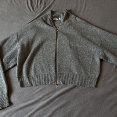 Grau melierter Cardigan mit Reissverschluss