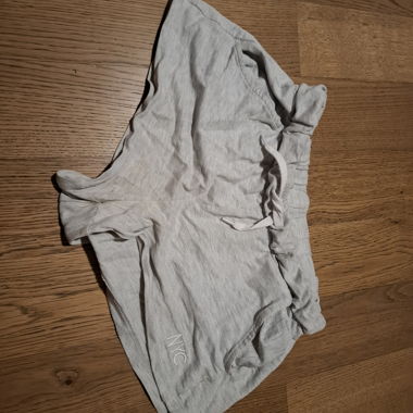 Grey shorts