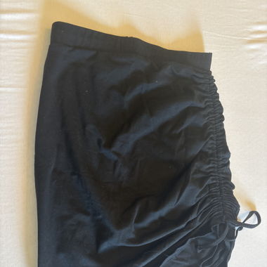 Black skinny skirt 