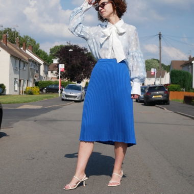 Vintage pleated midi knit skirt royal blue