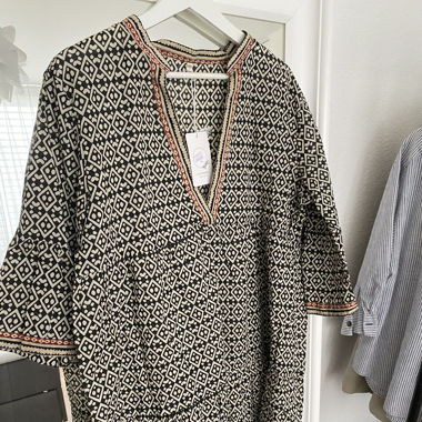 Sommerkleid mit V- Ausschnitt neu 
