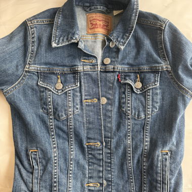 Levi’s blue denim jacket