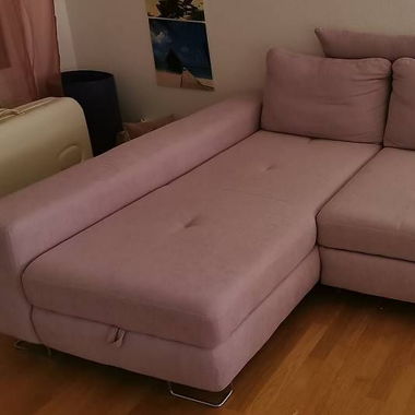 Divano rosa estraibile