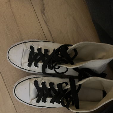 Weisse Converse
