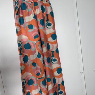 Bunte, leichte Stoffhose 