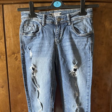 Jeans con strappi