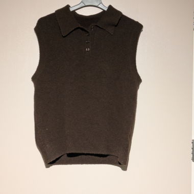 Sleeveless brown PRIMARK knit vest, size M