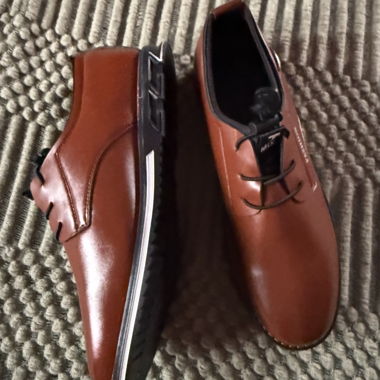Scarpe da uomo con lacci marroni