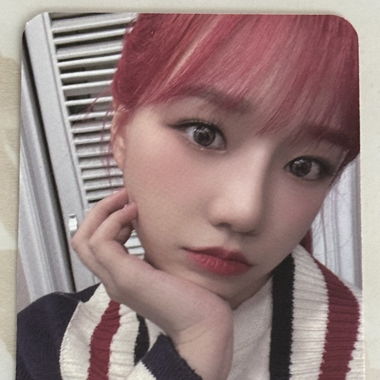 K-POP - IZ*ONE YURI 'ONEIRIC DIARY' Photocard