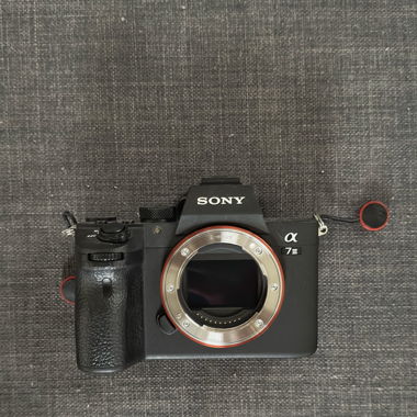 Sony Alpha 7 Mark 3 Body incl Lens 