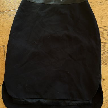 Set aus drei schwarzen Röcken