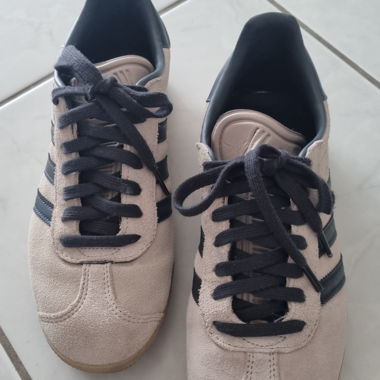 Adidas Sneaker beige/grau