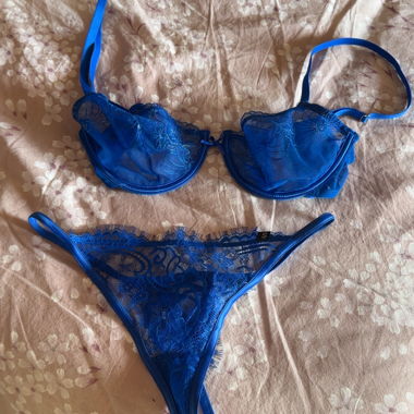 Blaues Dessous-Set