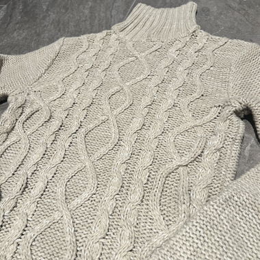 Sweater, M