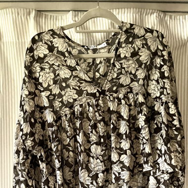 Leichte Bluse - Transparent -  geblümt - na-kd 38
