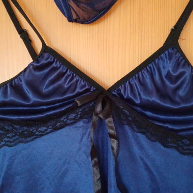 Nouveau, sexy nuisette avec string