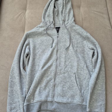 Sweat zippé à capuche gris