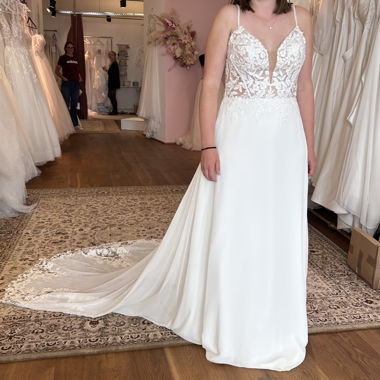 Ungetragenes Brautkleid Gr.40/42