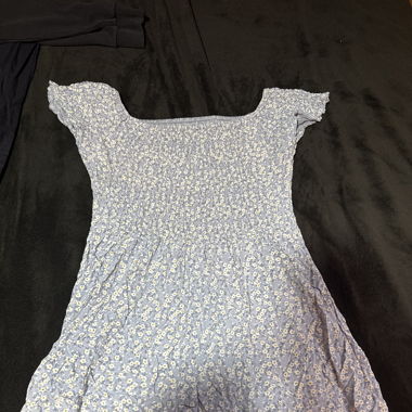 Blaues blümchen Kleid