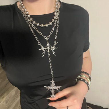 Collana gotica a strati con croce