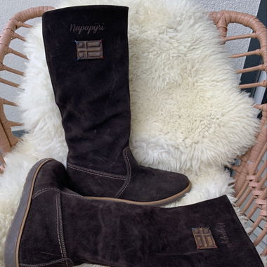 Bottes plates daim