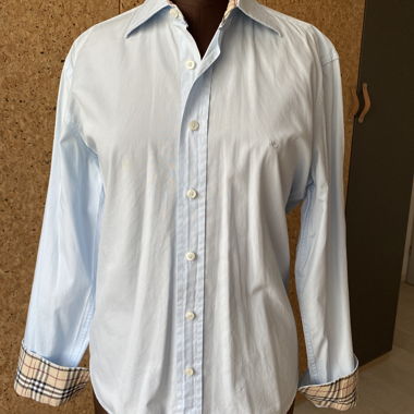 Camicia maniche lunghe azzurro chiaro con polsini a quadri