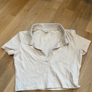 Haut polo côtelé Monki