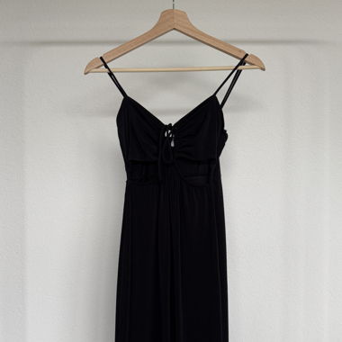 Schwarzer Jumpsuit mit Cut-Outs von Bershka Gr. XS
