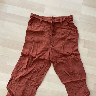 Pantaloni da donna rosso ruggine