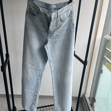 Jeans ZARA azzurro chiaro