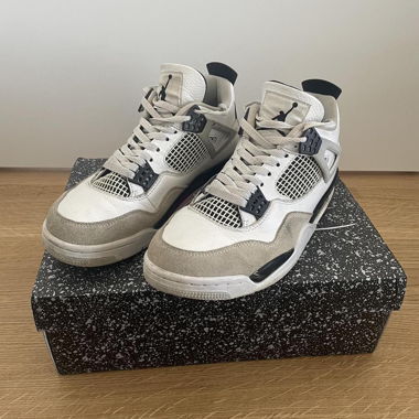 Nike jordan 4