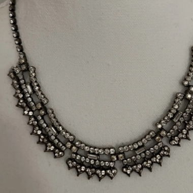 Collier Lang
