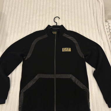 EA7 Black & Gold Edition