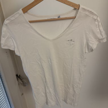 Adidas weisses T-Shirt