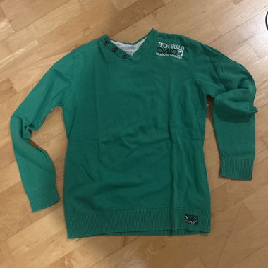 Maglione verde con stampa
