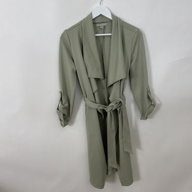 Leichte Wickeljacke-Robe von Amisu