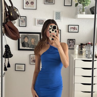 Miniabito blu con spalline a halter