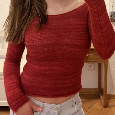 rotes strick oberteil