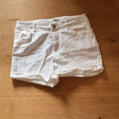 Shorts blancs AMISU gr. 34