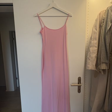 Rosa Kleid Bershka 