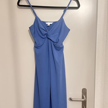 Abito azzurro con spalline