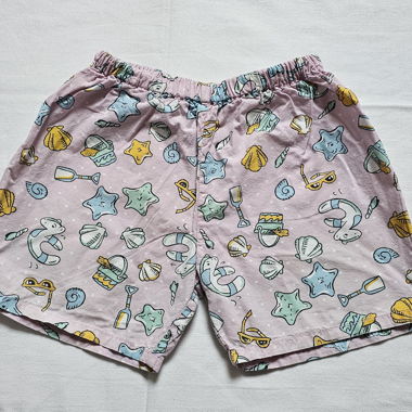 Kurze Kinderhose mit Strandprint Gr. 80