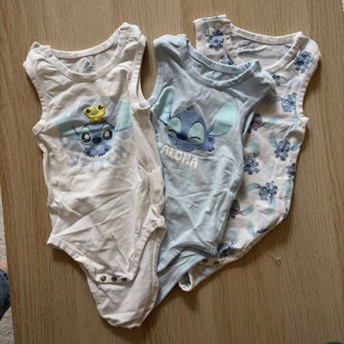 Lot de bodys bébé