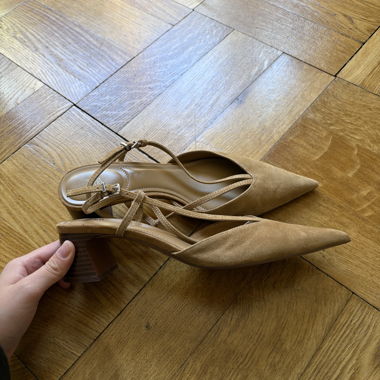 ZARA Pumps beige mit Absatz