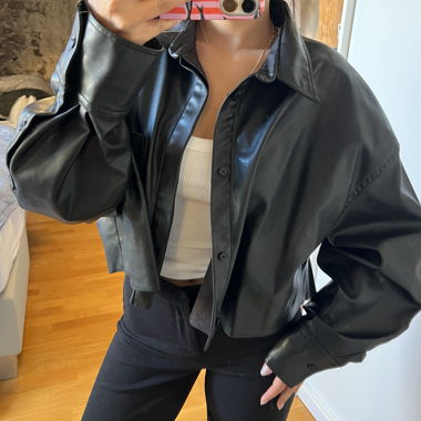 Zara Lederoptik Hemdjacke schwarz