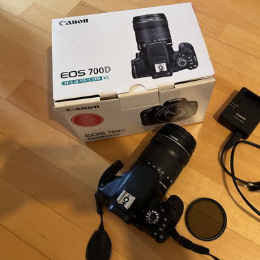 Canon EOS 700D