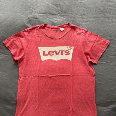 Levis T-shirt