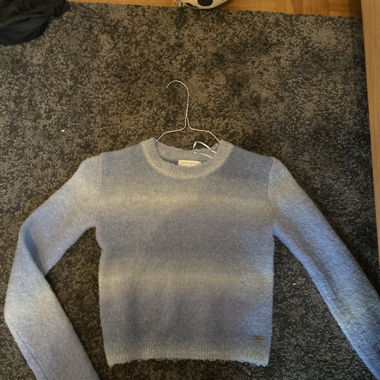 Blue knit sweater 
