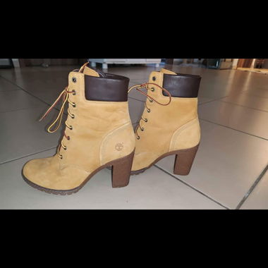 Stivaletti Timberland alla Caviglia