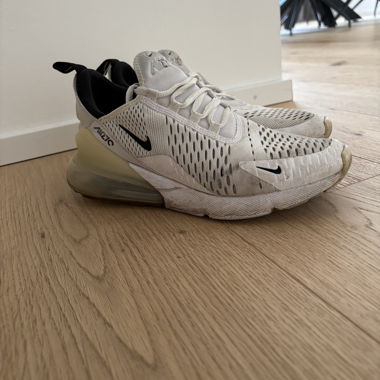 Nike Air 270 sneakers white
